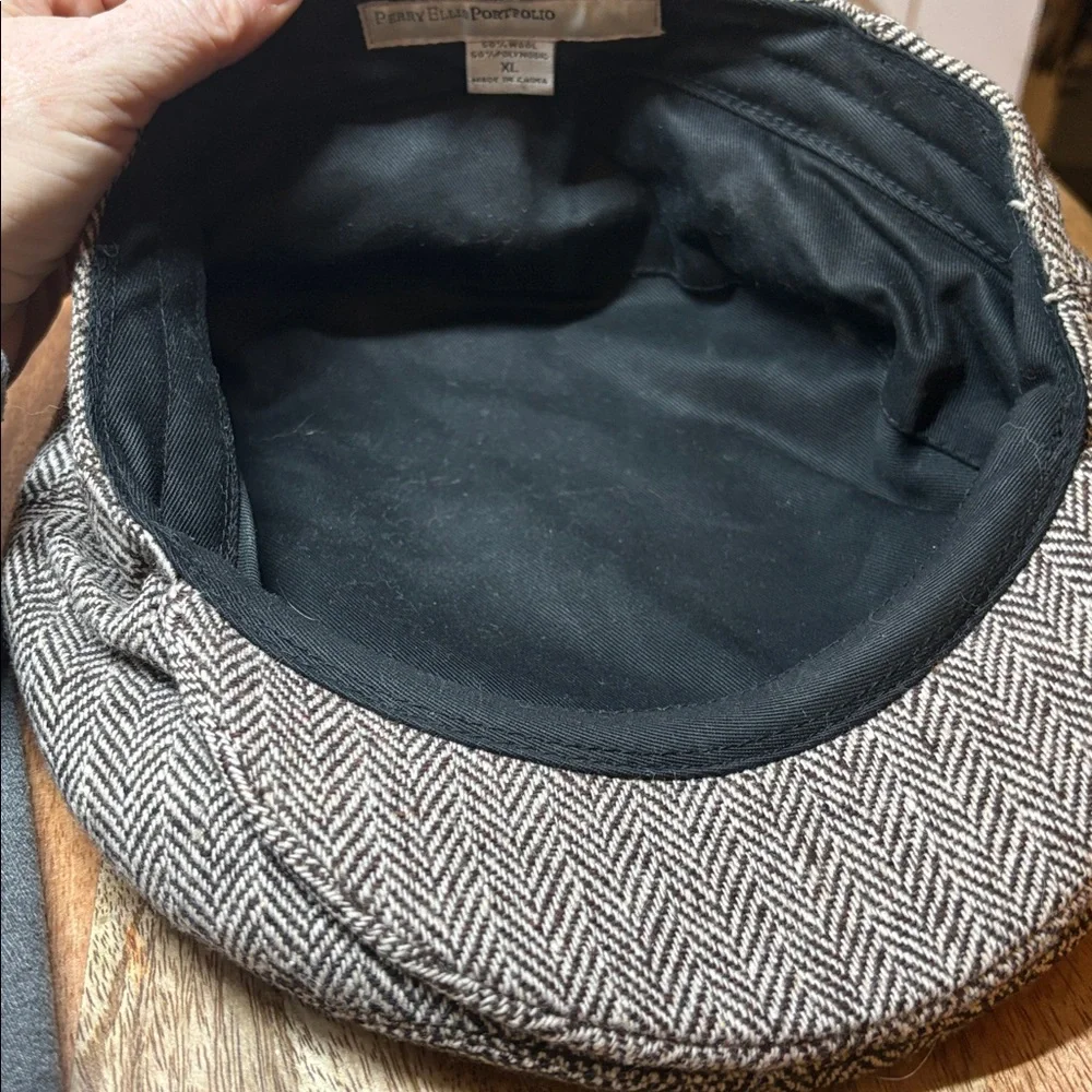 Perry Ellis Portfolio Black Chevron Tweed wool/poly blend Size XL